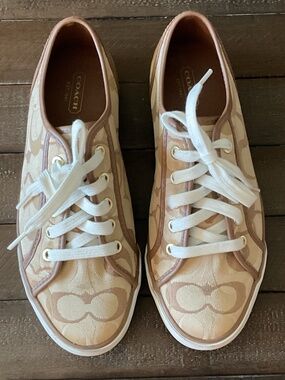 🤩 COACH Dee Signature Women's Sneakers - size 8.5